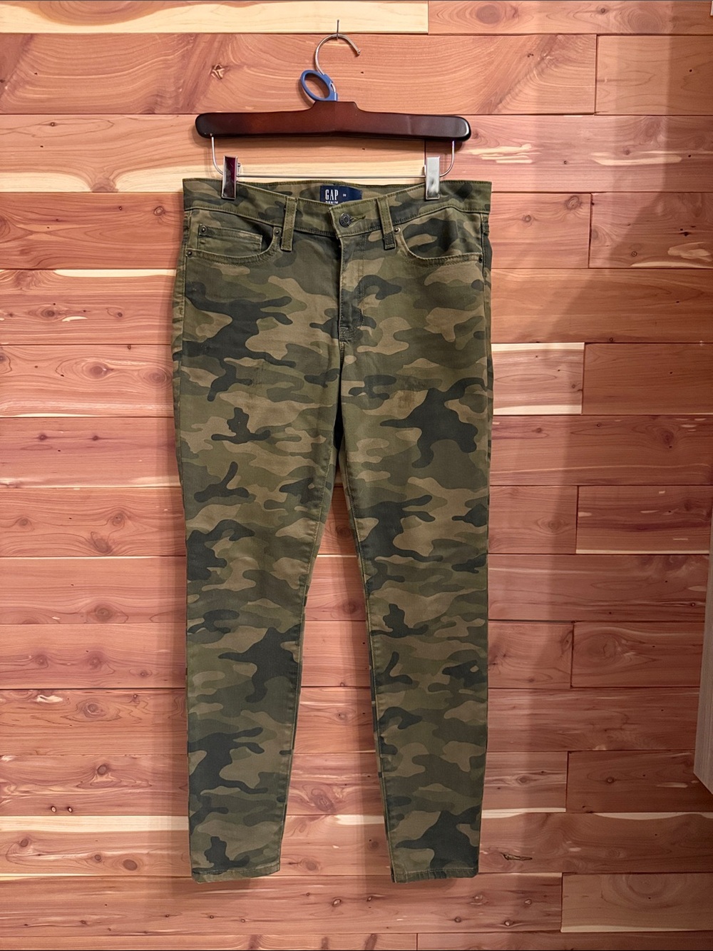 GAP Women’s Camo Skinny Jeans - Olive & Dark Green